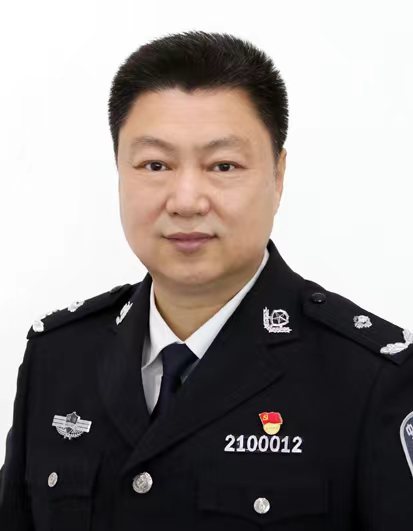 李宁